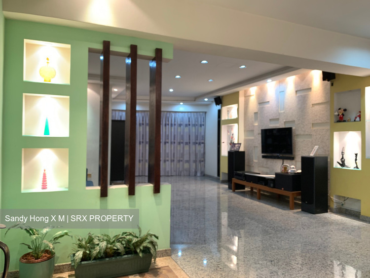 Blk 671A Jurong West Street 65 (Jurong West), HDB Executive #289137811
